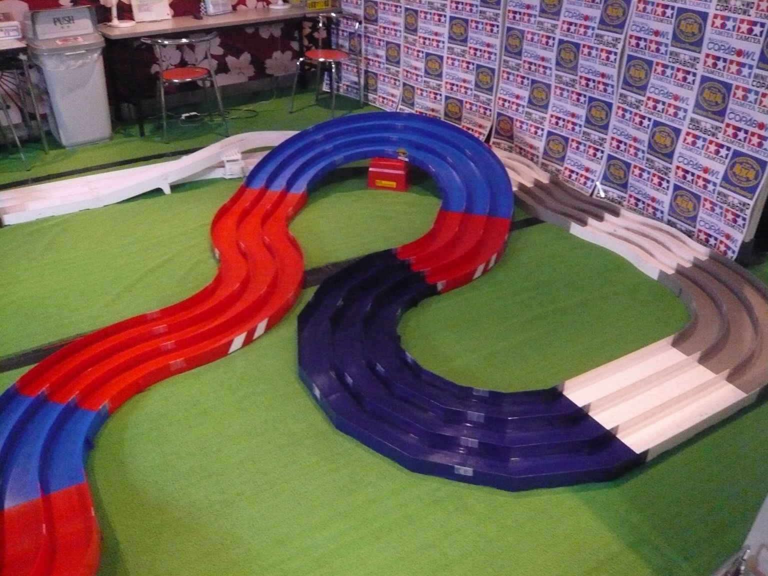 ミニ四駆コースレイアウト変更のおしらせ 最新情報(永コパ) ミニ四駆コースレイアウト変更のおしらせ 最新情報(永コパ)